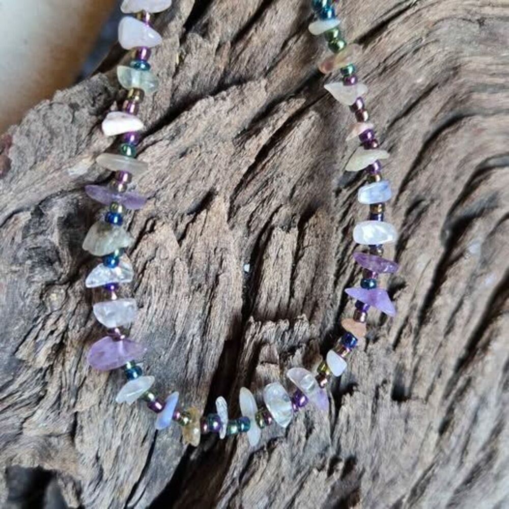 Handmade Rose Quartz & Amethyst Chip Bracelet | Iridescent Glass Beaded Bracelet